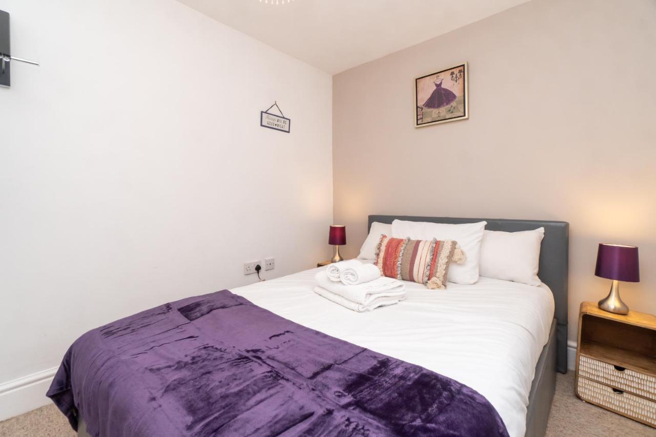 Spacious 2 Bed Southville Flat Near Harbourside بريستول المظهر الخارجي الصورة
