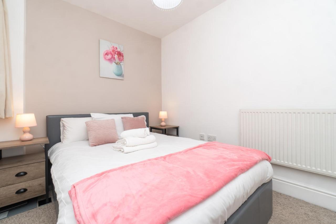 Spacious 2 Bed Southville Flat Near Harbourside بريستول المظهر الخارجي الصورة